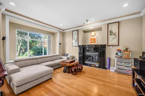 648 East 3rd Street, North Vancouver For Sale - image 9
