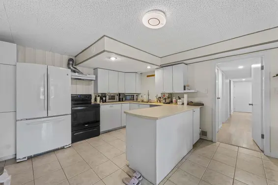1895 Rosebery Avenue, West Vancouver For Sale - image 25