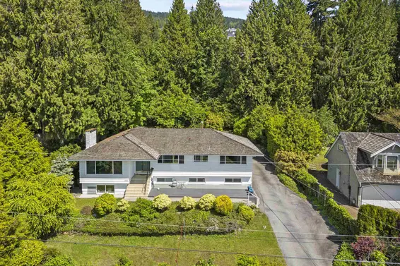 1895 Rosebery Avenue, West Vancouver For Sale - image 30