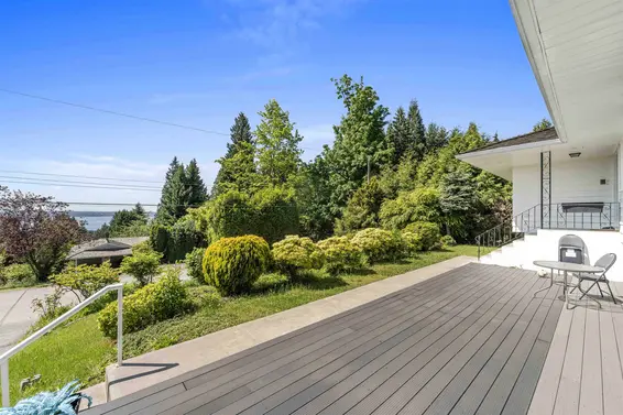 1895 Rosebery Avenue, West Vancouver For Sale - image 31