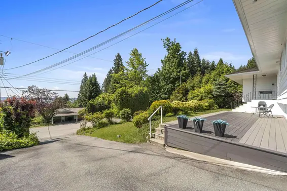 1895 Rosebery Avenue, West Vancouver For Sale - image 32