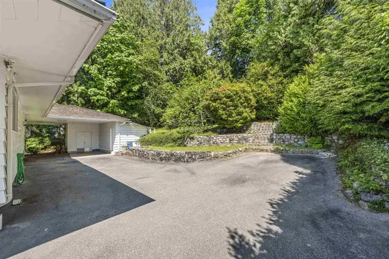 1895 Rosebery Avenue, West Vancouver For Sale - image 34
