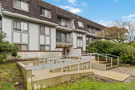 302 275 West 2nd Street, North Vancouver For Sale - image 23