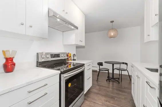 302 275 West 2nd Street, North Vancouver For Sale - image 3
