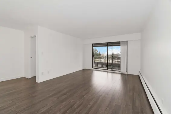 302 275 West 2nd Street, North Vancouver For Sale - image 9
