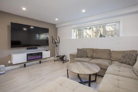 344 West 23rd Street, North Vancouver For Sale - image 21