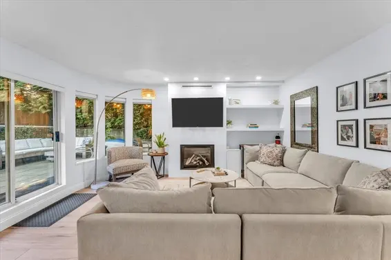 102 320 West 2nd Street, North Vancouver For Sale - image 4