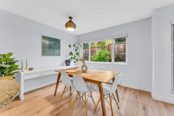 102 320 West 2nd Street, North Vancouver For Sale - image 9