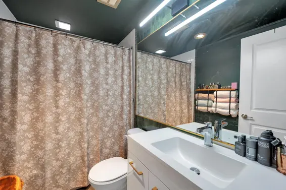 103 214 East 15th Street, North Vancouver For Sale - image 15