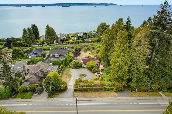 2820 Marine Drive, West Vancouver For Sale - image 10