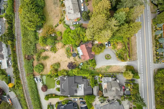 2820 Marine Drive, West Vancouver For Sale - image 11