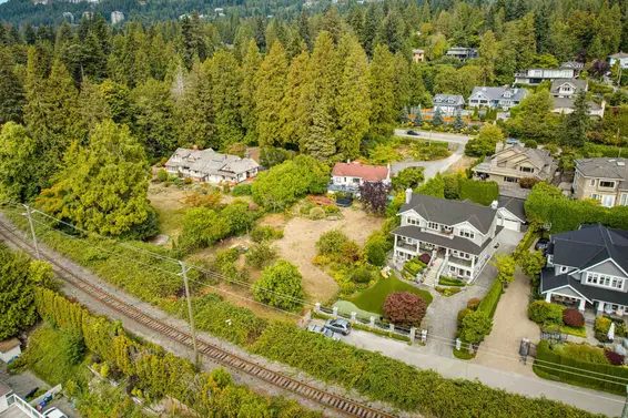 2820 Marine Drive, West Vancouver For Sale - image 15