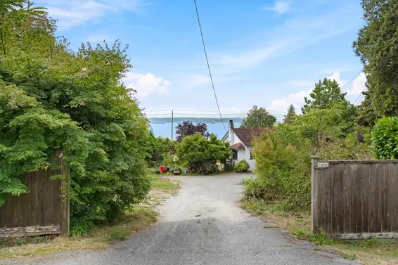 2820 Marine Drive, West Vancouver For Sale - image 16