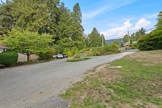 2820 Marine Drive, West Vancouver For Sale - image 21