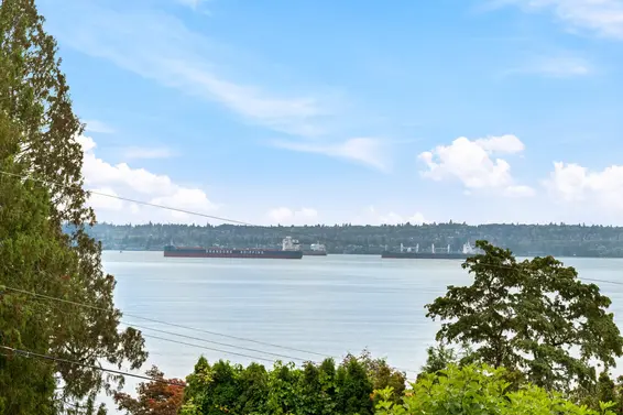 2820 Marine Drive, West Vancouver For Sale - image 9