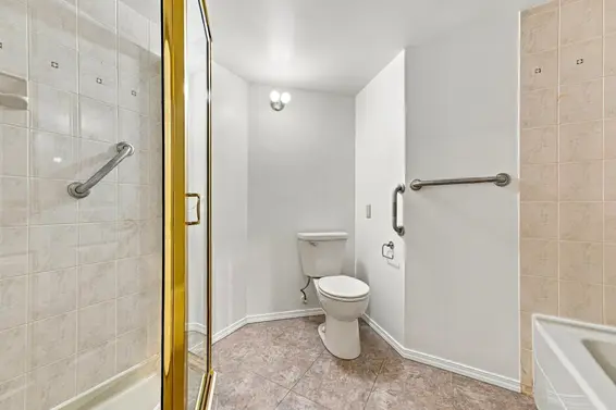 214 121 West 29 Street, North Vancouver For Sale - image 18