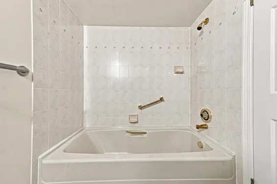 214 121 West 29 Street, North Vancouver For Sale - image 19