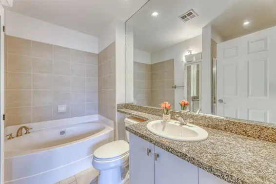 516 580 Raven Woods Drive, North Vancouver For Sale - image 18