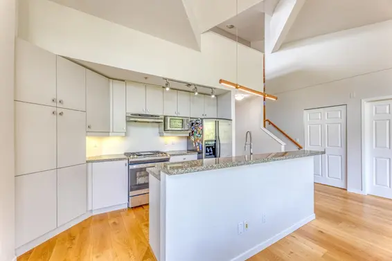 516 580 Raven Woods Drive, North Vancouver For Sale - image 7