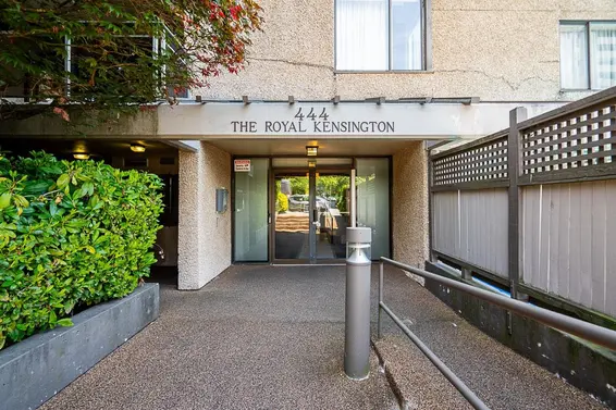801 444 Lonsdale Avenue, North Vancouver For Sale - image 2