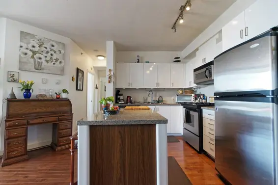 1609 155 West 1st Street, North Vancouver For Sale - image 4