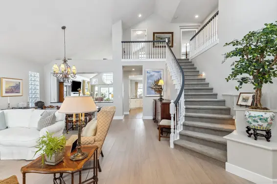 1 5110 Alderfeild Place, West Vancouver
