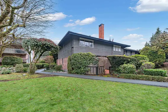 1109 235 Keith Road, West Vancouver For Sale - image 32