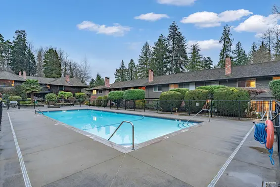 1109 235 Keith Road, West Vancouver For Sale - image 37