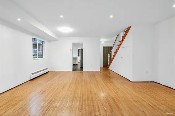 1109 235 Keith Road, West Vancouver For Sale - image 8