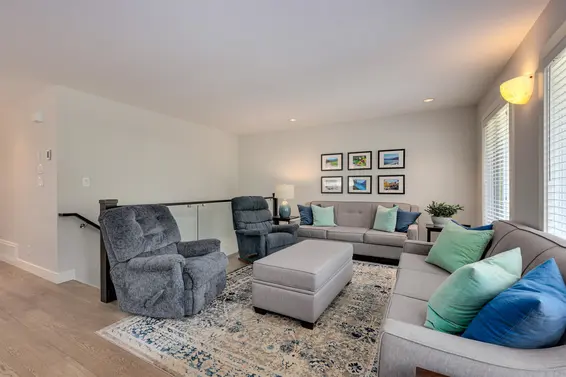 1433 Doran Road, North Vancouver For Sale - image 3