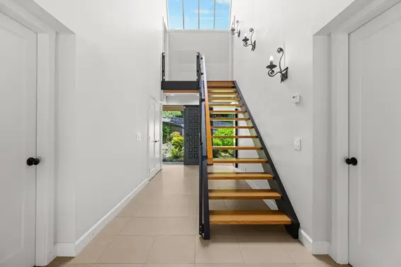 2370 Queens Avenue, West Vancouver For Sale - image 3