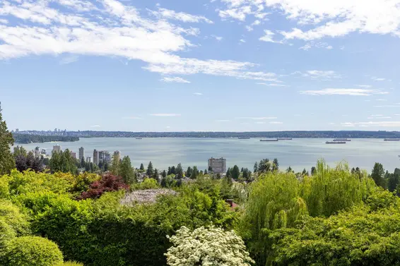2370 Queens Avenue, West Vancouver For Sale - image 32