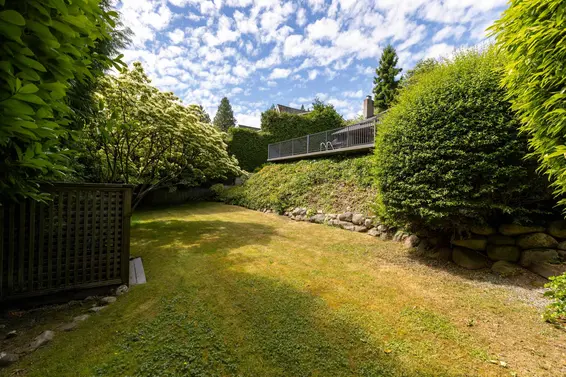 2370 Queens Avenue, West Vancouver For Sale - image 34