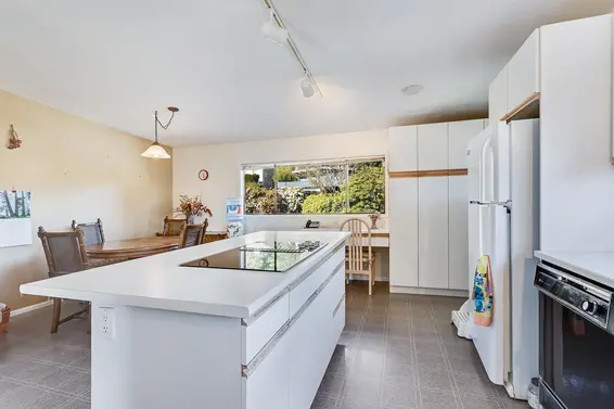 581 Ellis Street, North Vancouver For Sale - image 10