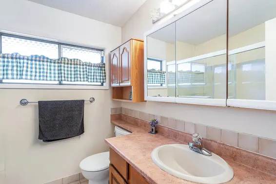 581 Ellis Street, North Vancouver For Sale - image 19