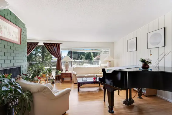 581 Ellis Street, North Vancouver For Sale - image 4