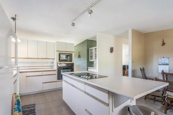 581 Ellis Street, North Vancouver For Sale - image 9