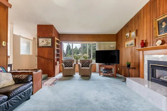900 Glenora Avenue, North Vancouver For Sale - image 3