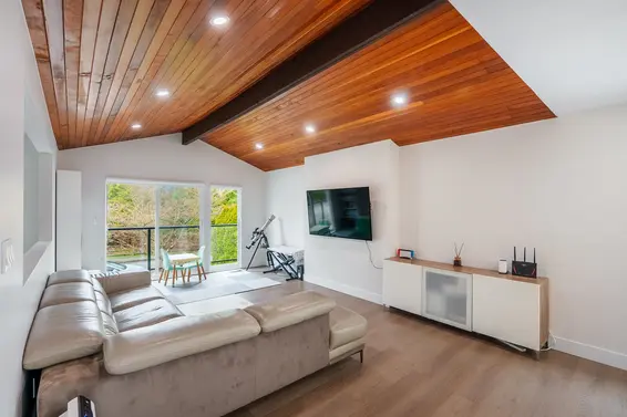 757 East 18th Street, North Vancouver For Sale - image 4