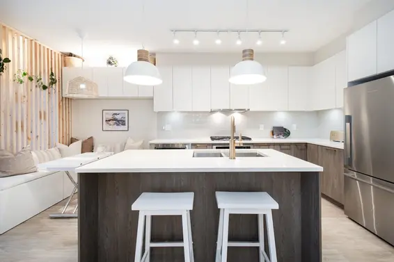 111 615 East 3rd Street, North Vancouver