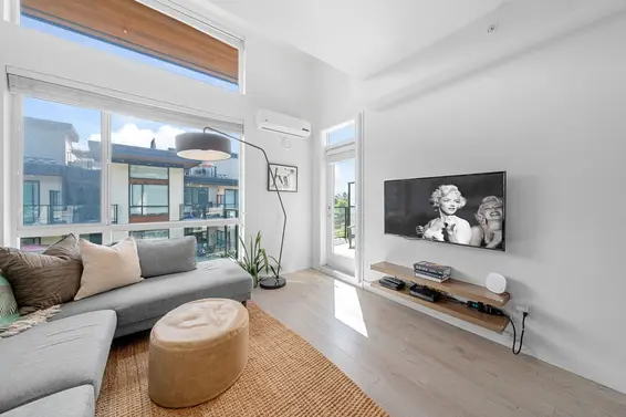 620 723 West 3 Street, North Vancouver For Sale - image 3