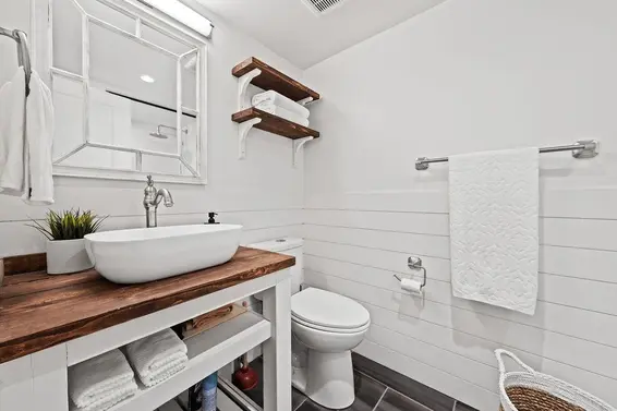 207 235 West 4th Street, North Vancouver For Sale - image 13