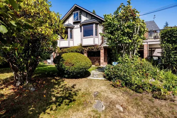 350 East Windsor Road, North Vancouver
