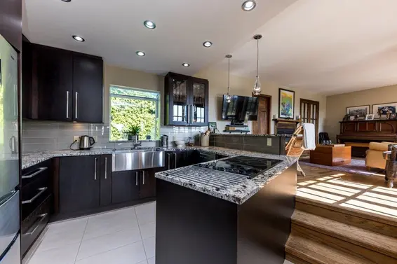350 East Windsor Road, North Vancouver For Sale - image 10