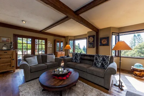 350 East Windsor Road, North Vancouver For Sale - image 3