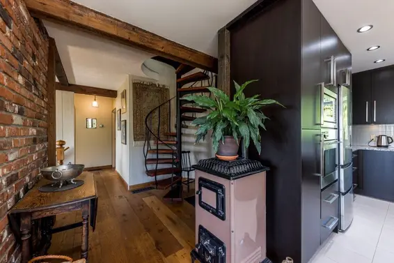 350 East Windsor Road, North Vancouver For Sale - image 6