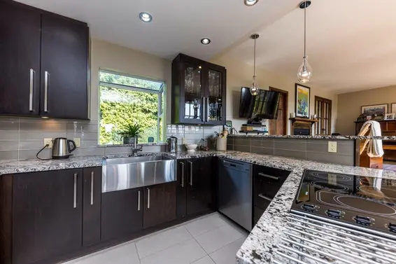 350 East Windsor Road, North Vancouver For Sale - image 9