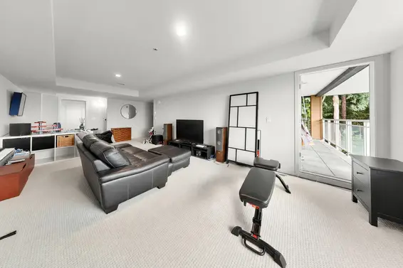 8725 Seascape Drive, West Vancouver For Sale - image 26