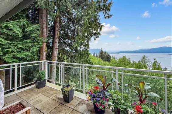 8725 Seascape Drive, West Vancouver For Sale - image 31