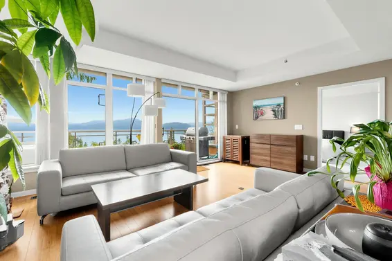 8725 Seascape Drive, West Vancouver For Sale - image 4